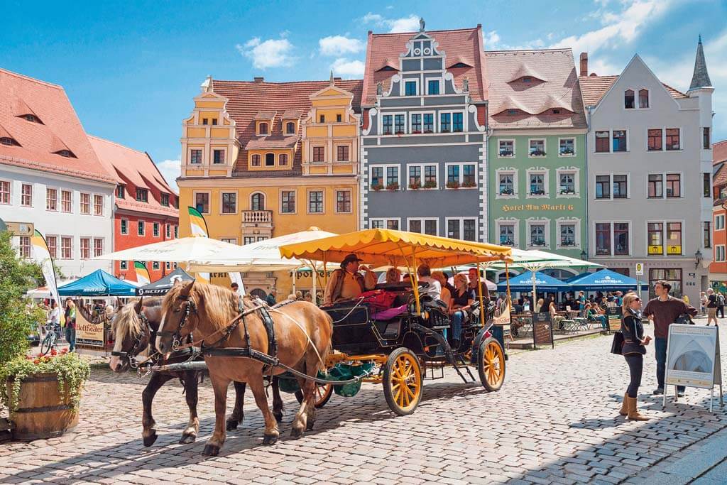 Pferdekutsche auf dem Marktplatz