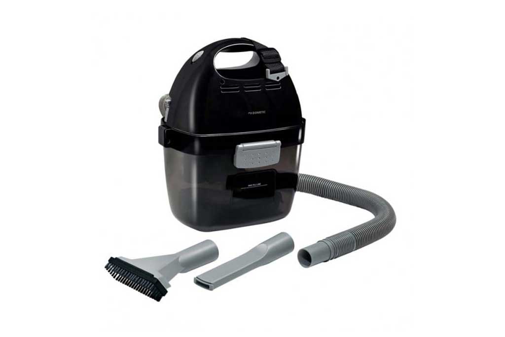 Handstaubsauger von Dometic mit verschiedenen Aufsätzen