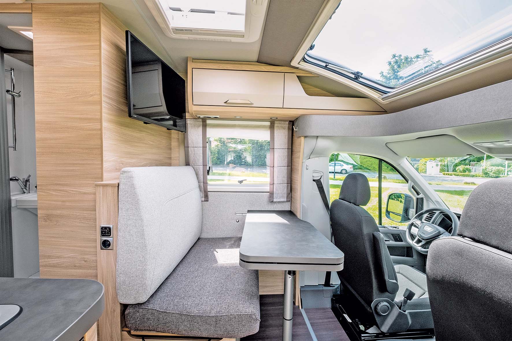 Dachfenster im Knaus Van TI