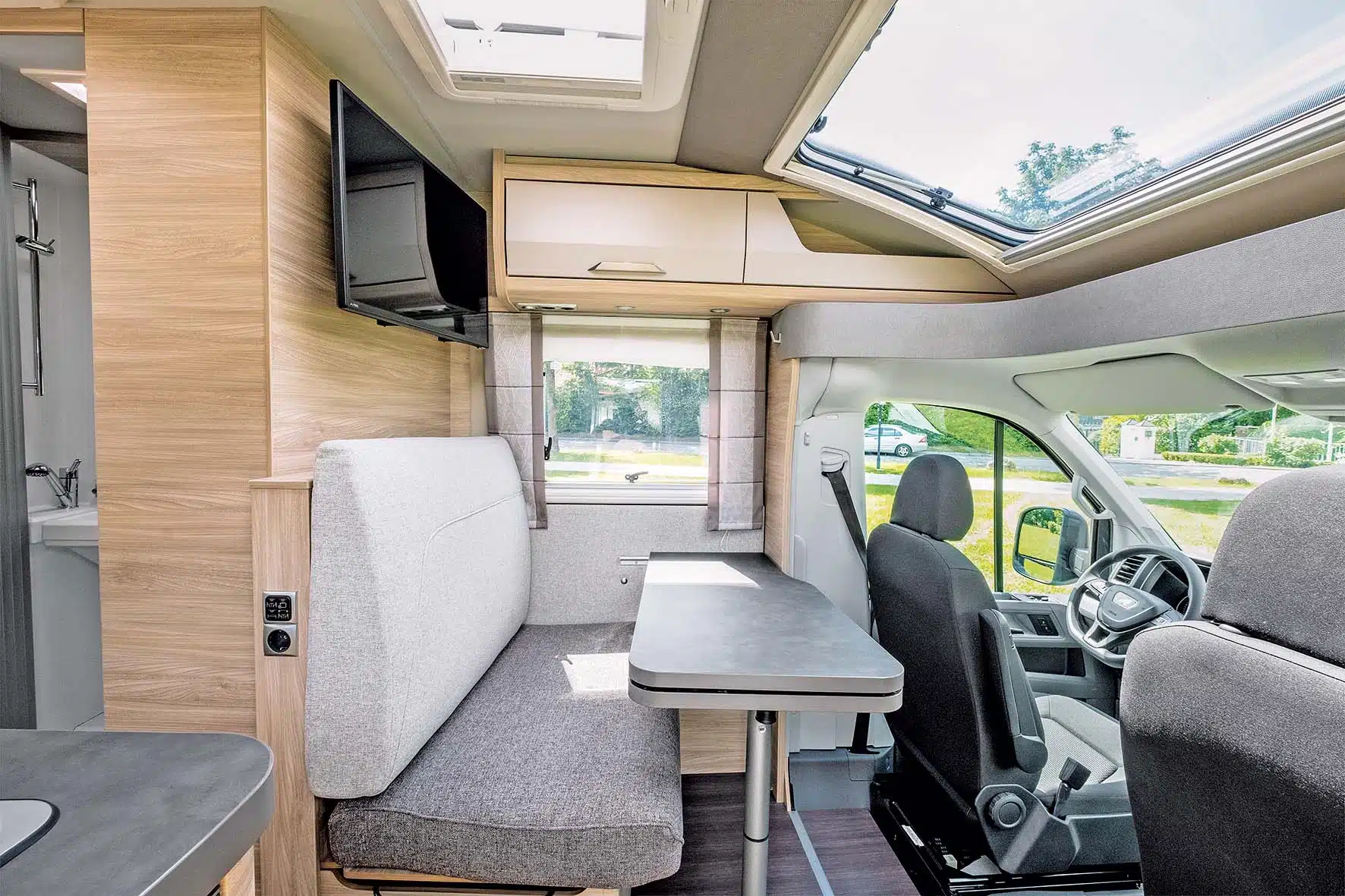 Dachfenster im Knaus Van TI