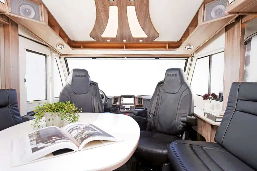 Sitzgruppe im Kabe Imperial I 860