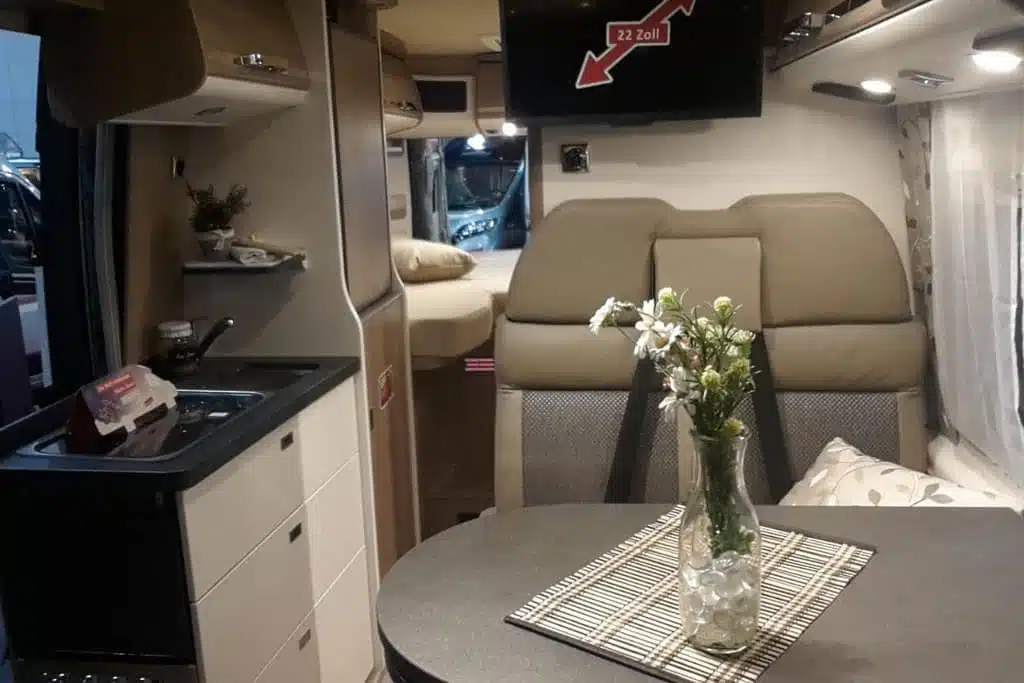 Malibu Van 640 LE Charming