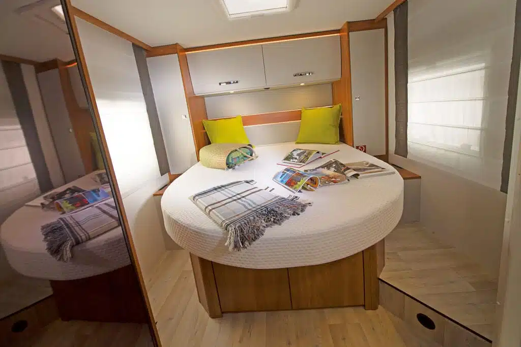 Schlafen im Dethleffs Trend T 6557 DBM