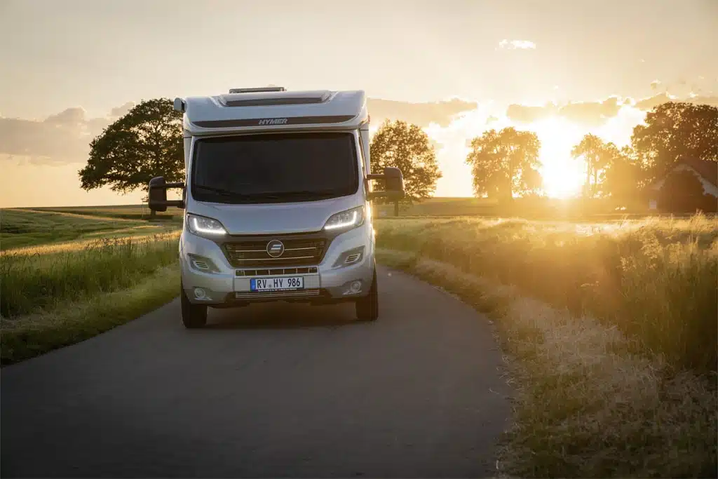 Teilintegrierte Wohnmobile bis sechs Meter Länge: Hymer Exsis-t 374