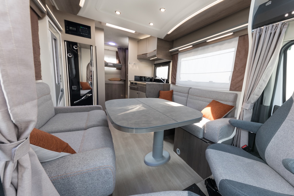 Challenger 380 Graphite Edition