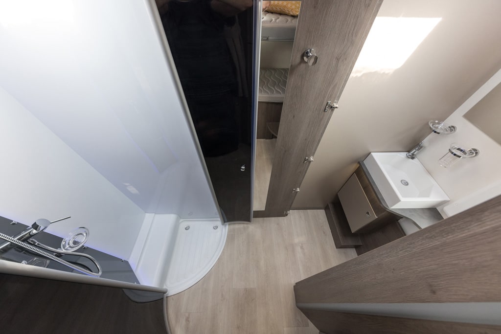 Challenger 380 Graphite Edition