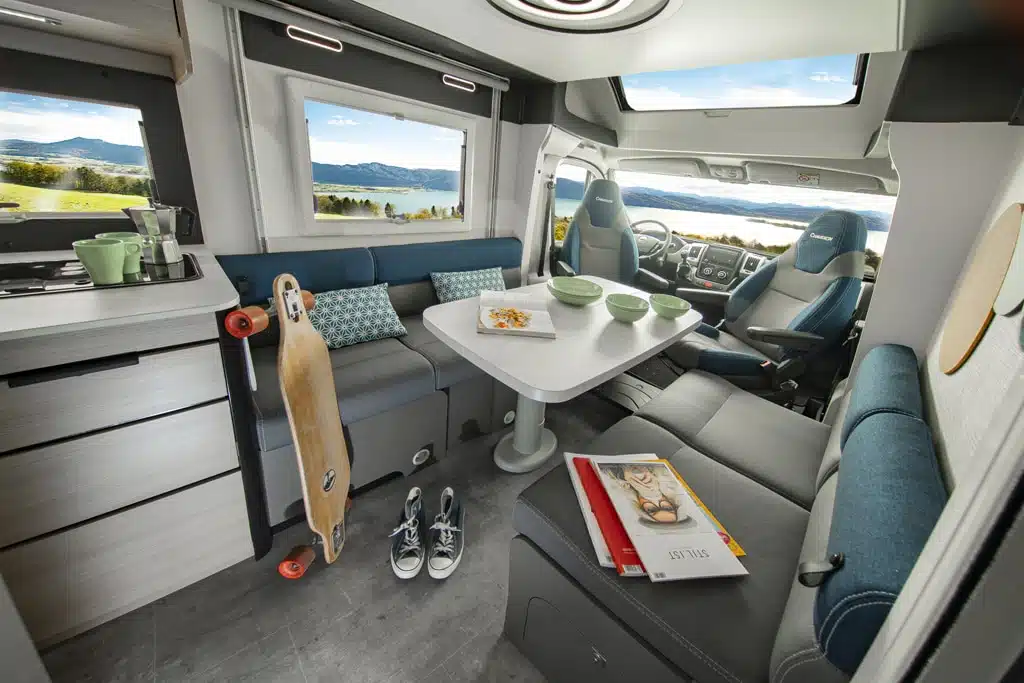 Wohnmobile mit Face-to-Face-Sitzgruppe und Heckbad: Chausson Exclusive Line X550