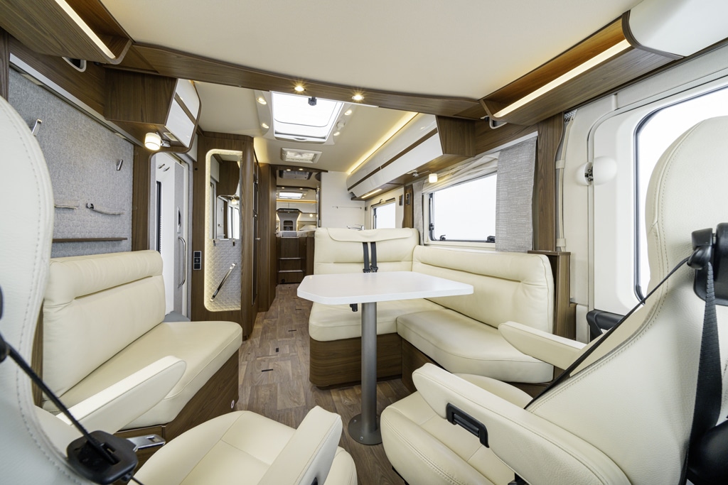 Hymer B-Klasse MasterLine I 880: Sitzgruppe