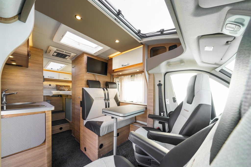 Sitzgruppe im Weinsberg CaraCompact 600 MEG Edition Pepper