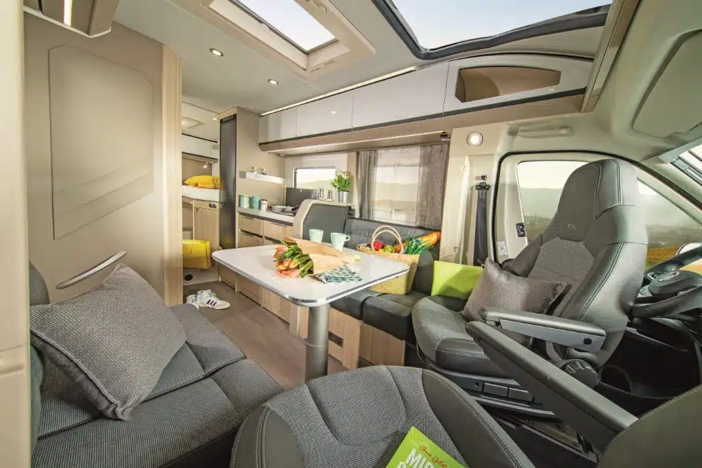 Adria Compact Plus DL: Sitzgruppe