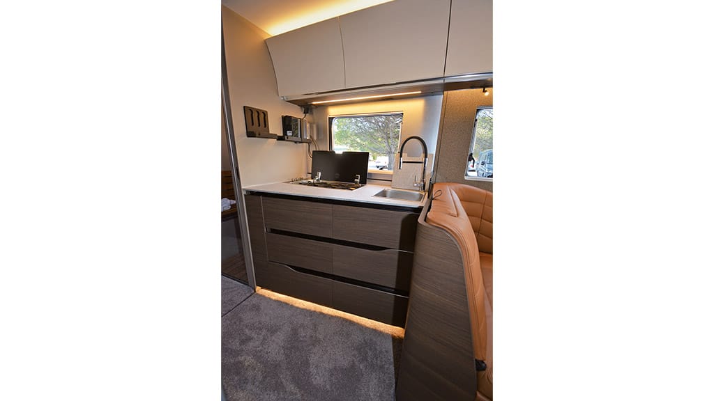 Adria Supersonic (2023): Küchenblock