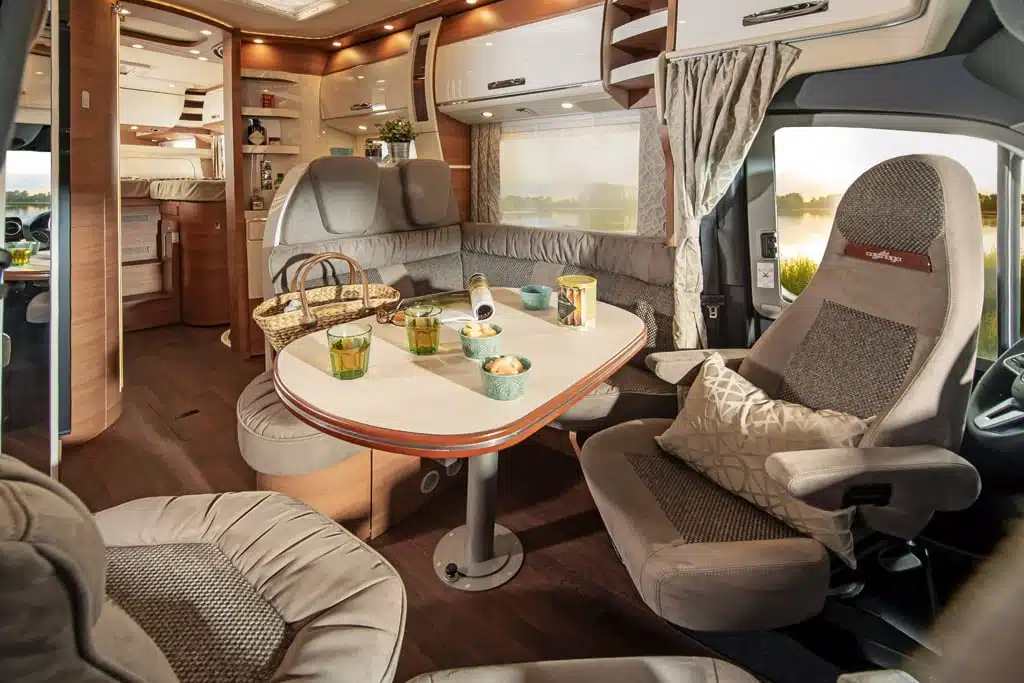 Sitzgruppe im Carthago Chic C-Line T 4.9 LE