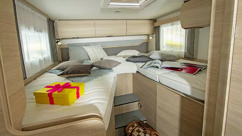 Längsbetten im Rapido C55