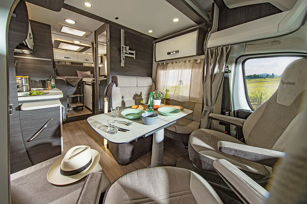 Wohnraum im Benimar Mileo 261