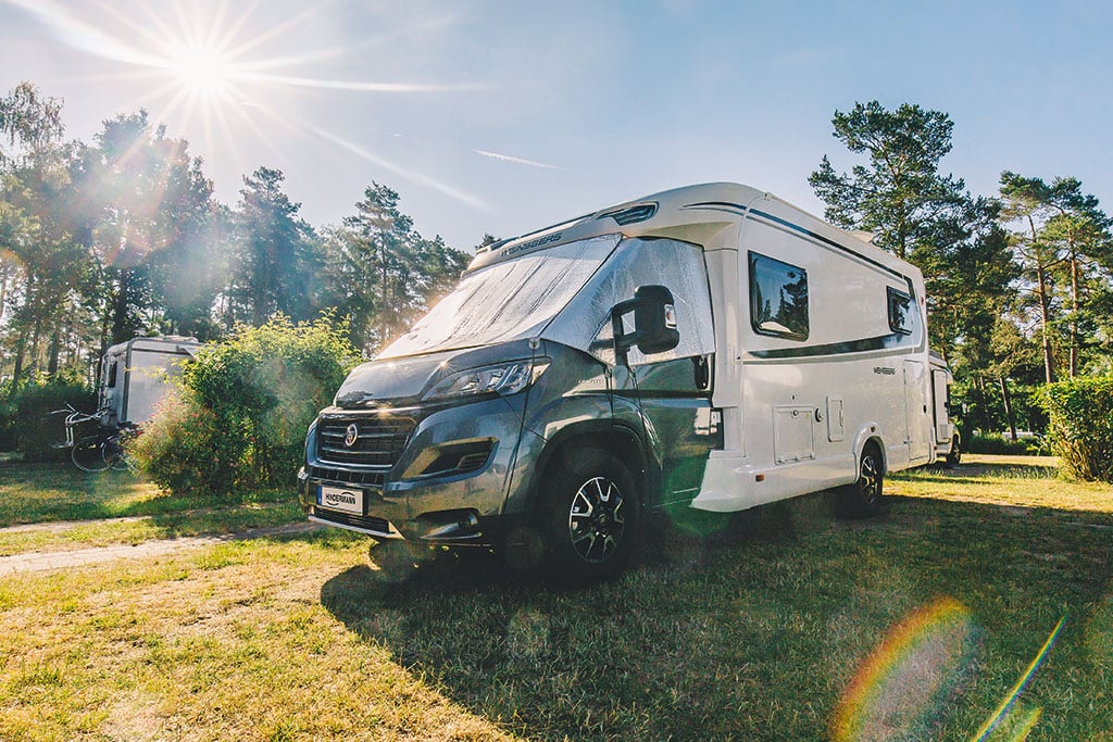 Thermoschutz für Windschutzscheibe am Wohnmobil