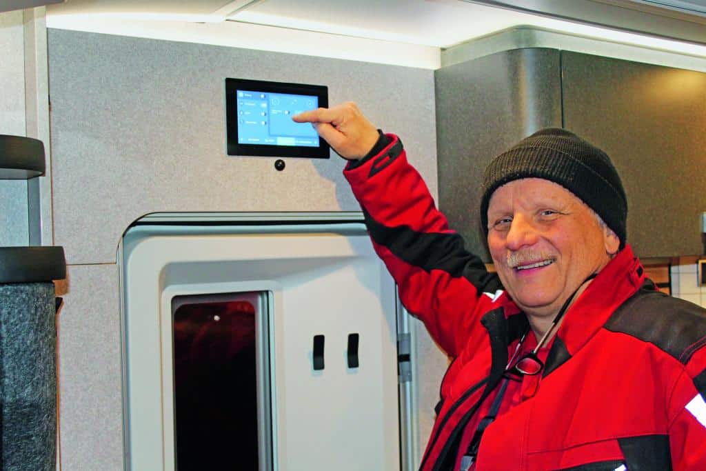 Goodyear Ultra Grip Performance 3 225/40 R18 92V XL EVr