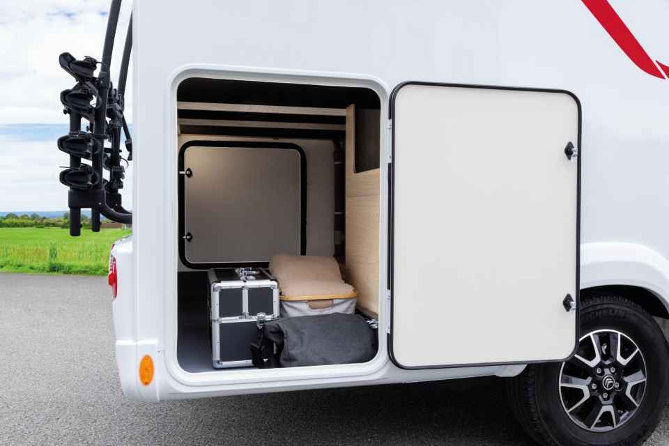 Offene Heckgarage im Wohnmobil