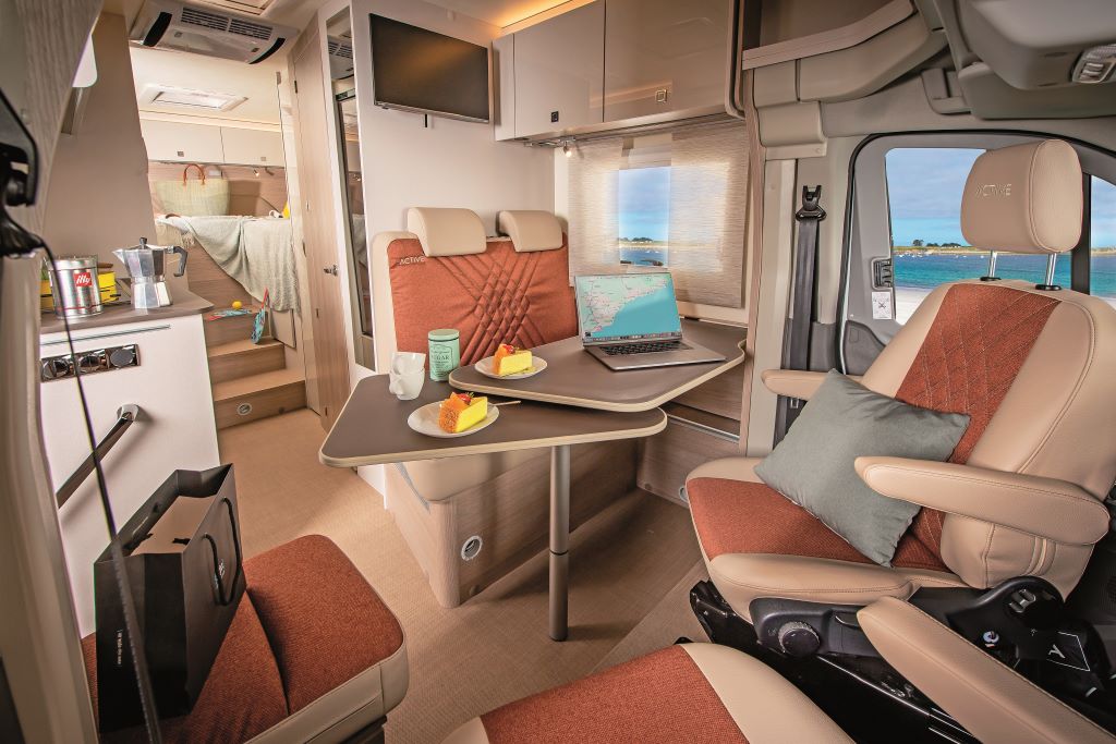 Bürstner Lineo T 690 G