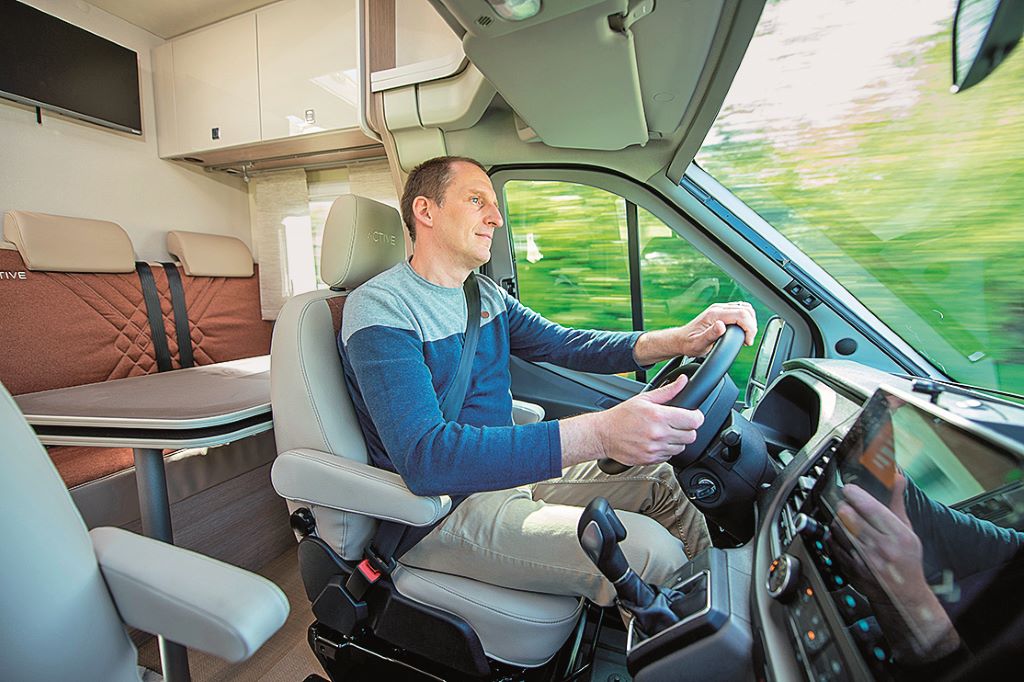 Bürstner Lineo T 690 G