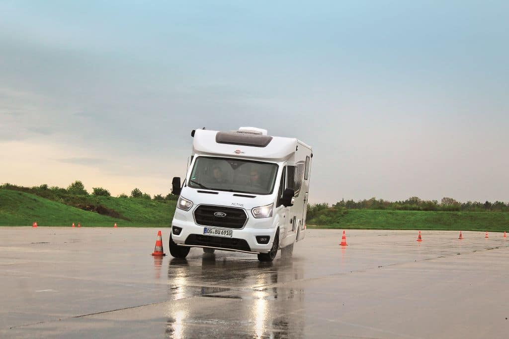 Bürstner Lineo T 690 G