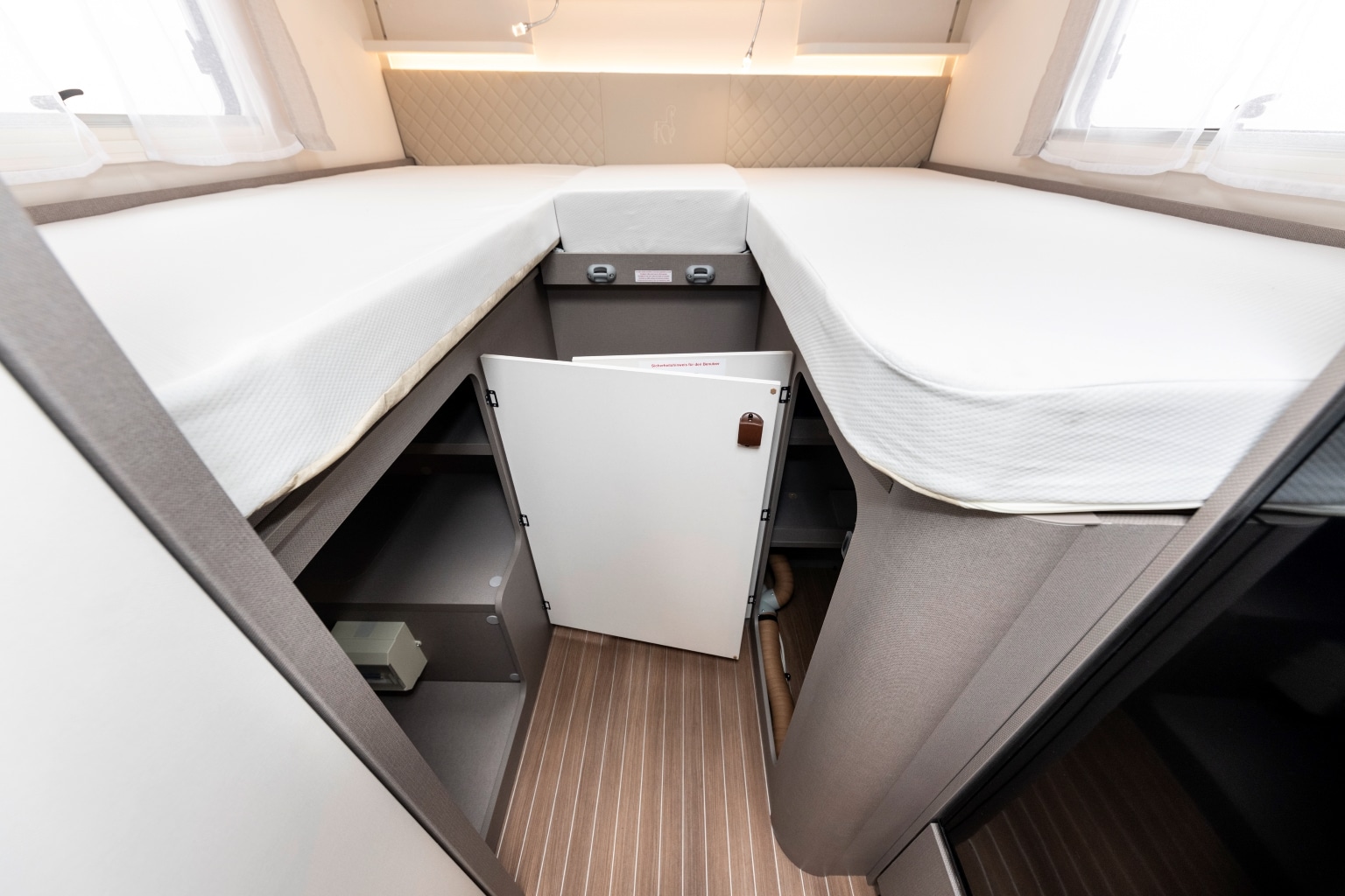 Etrusco T 6900 SB - Einzelbetten im Heck