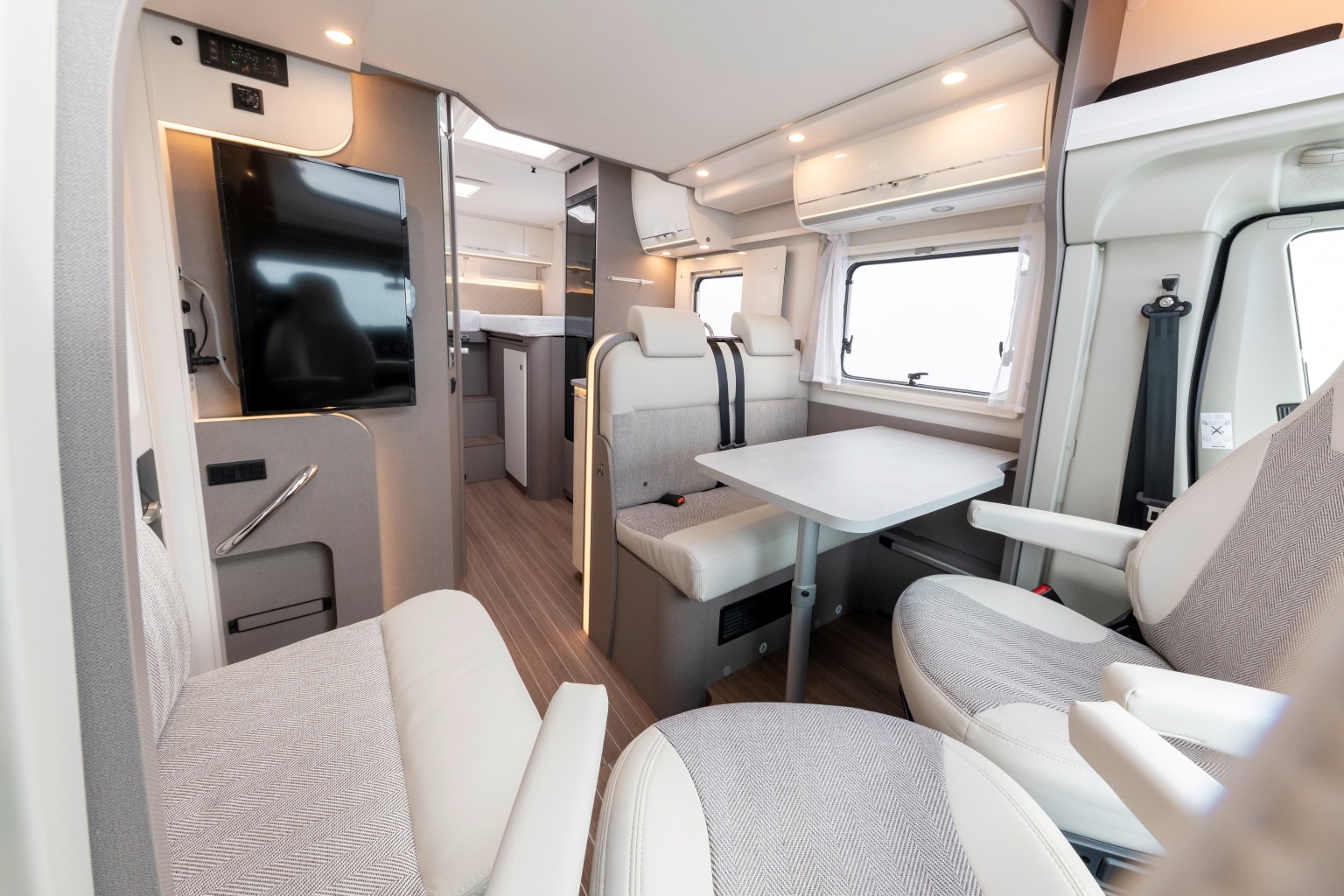 Etrusco T 6900 SB - Wohnraum