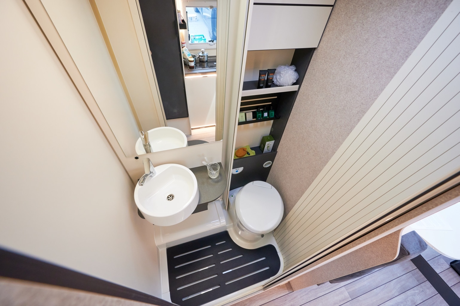 Forster T Coupé 599HB Blick ins Bad