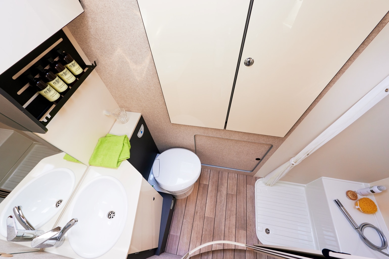 Forster T Coupé 639 LF Blick ins Bad