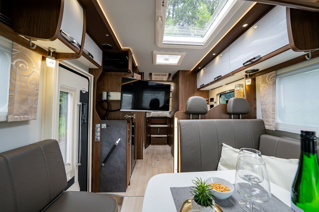 Frankia Titan Blick durch den gesamten Innenraum