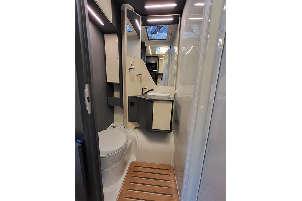 Laika-Kosmo-L-105_Bad