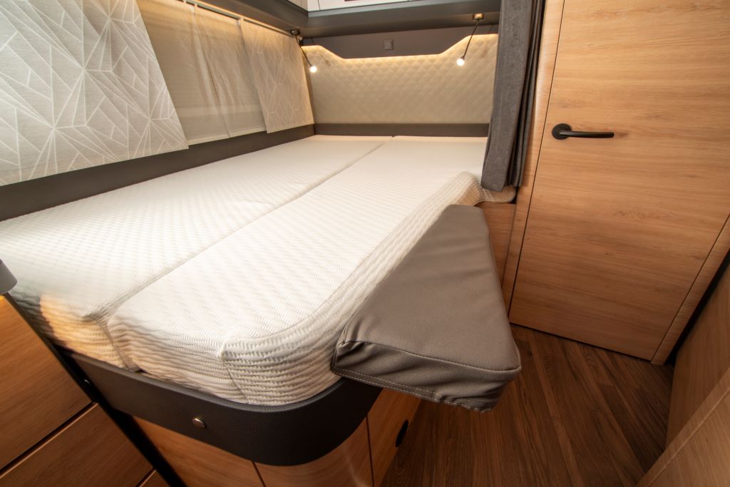 Heckbett im Wohnmobil