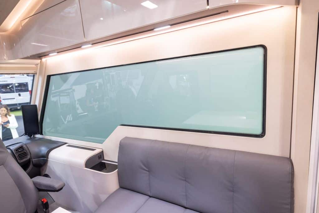 Wohnmobil-Studie Mobilvetta Fluideen abgedunkelte Fenster