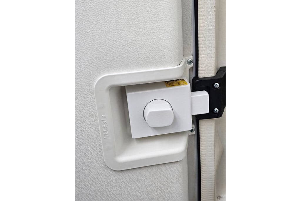 Diebstahlschutz durch Zusatzschloss an der Wohnmobiltür