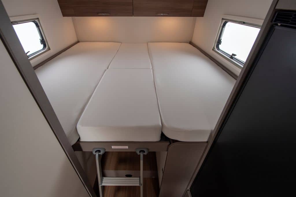 Das Heckbett im Etrusco T 6.9 SB Base