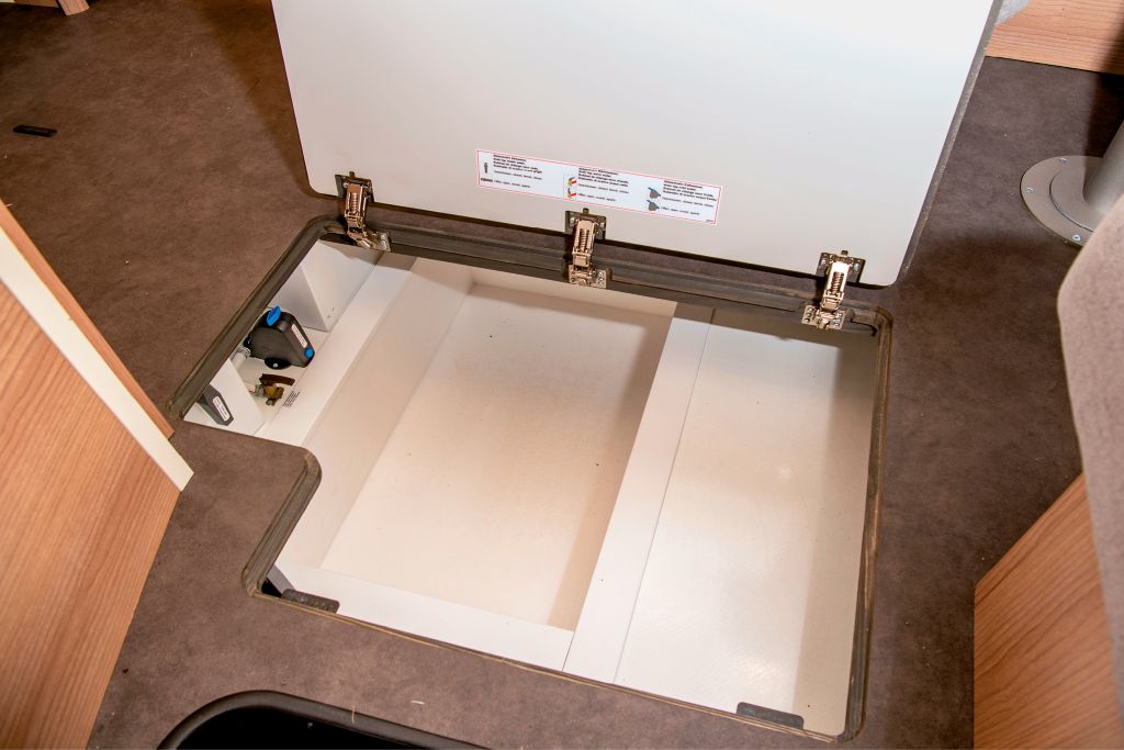 Profitest Malibu T 450 RB-LE Comfort 4,2 t Internet (10)