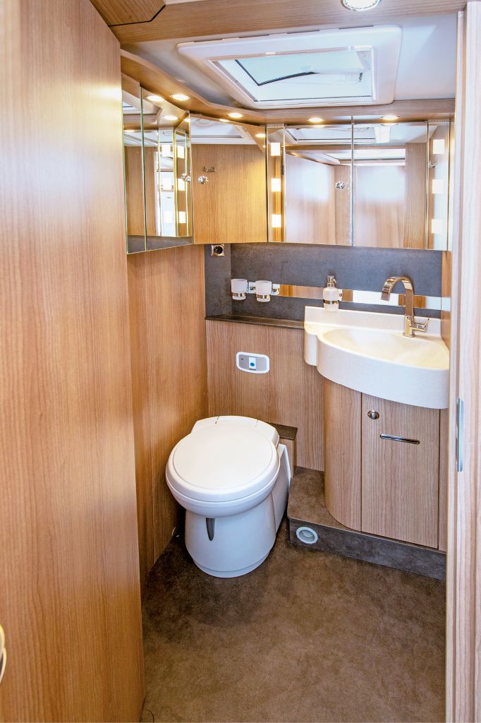 Profitest Malibu T 450 RB-LE Comfort 4,2 t Internet (7)