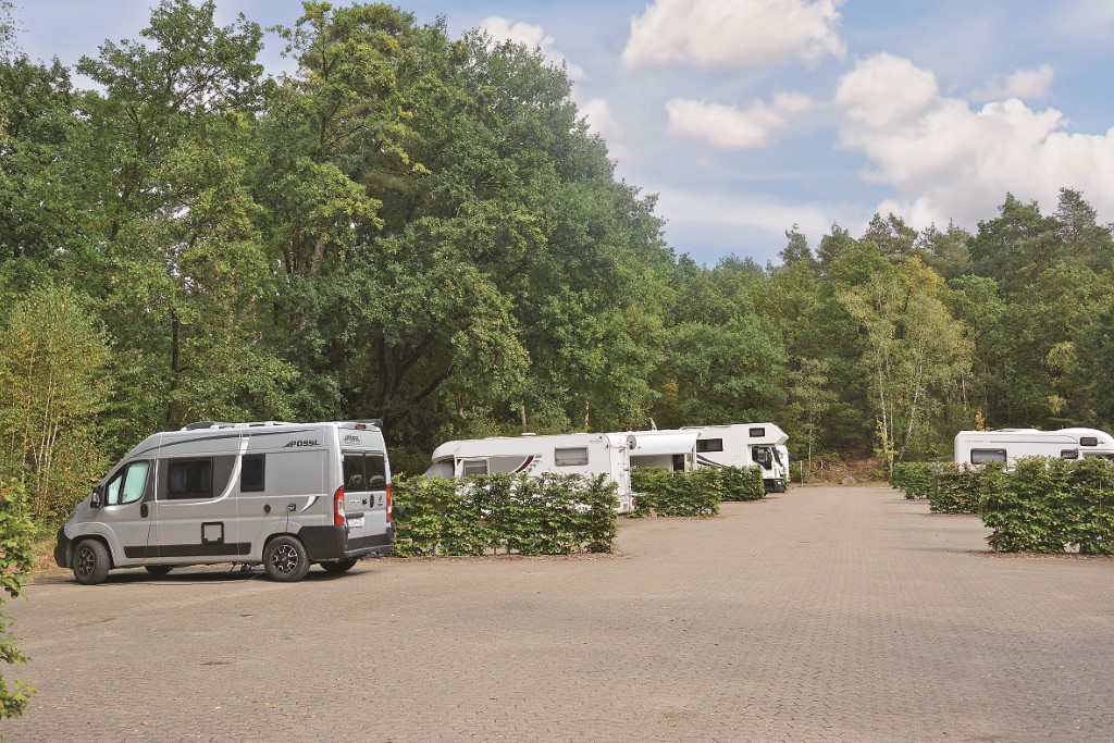 Lueneburger Heide: Stellplatz am Waldbad Amelinghausen