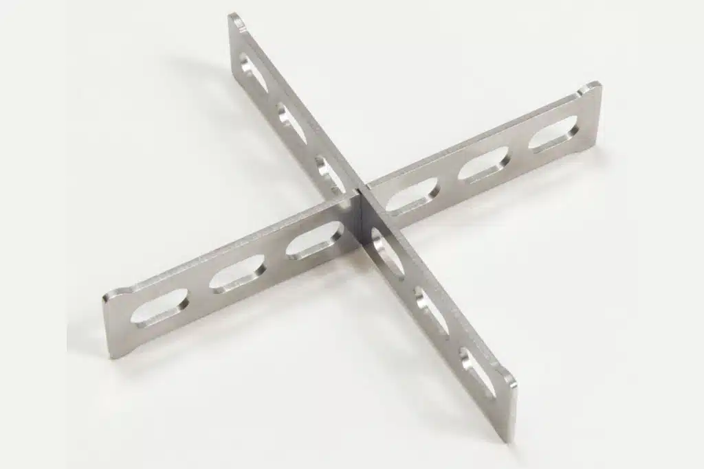 Kreuz aus Edelstahl zum Gemüse-Dämpfen
