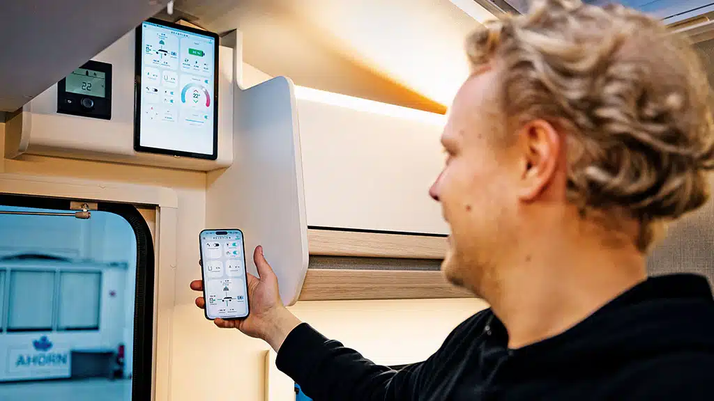 Revotion-System mit Handy und Display