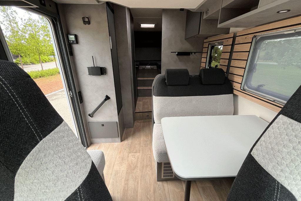 Crosscamp-EXPDN-Durchschuss Innenraum