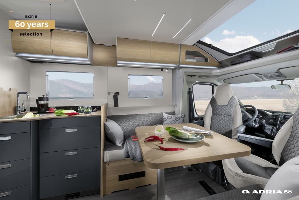 ADRIA MATRIX 60Y 650 DLInnenraum