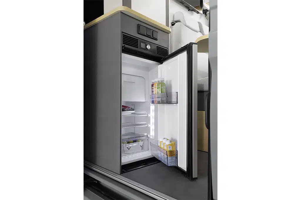 Ahorn CV 630 Kühlschrank in der Küche