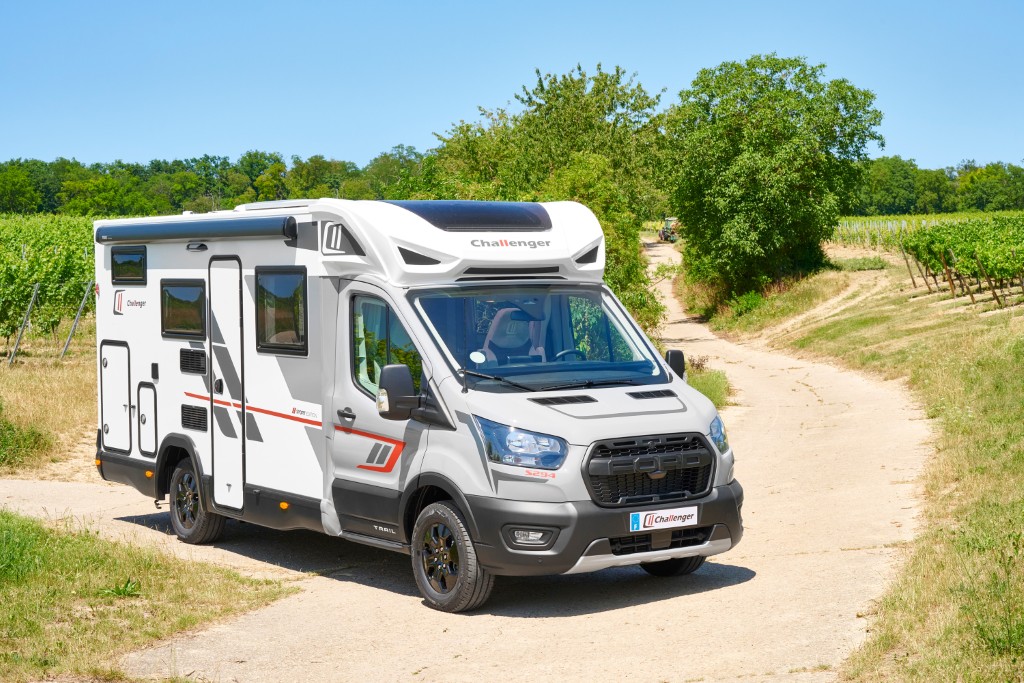 Challenger S 294 Außenansicht
