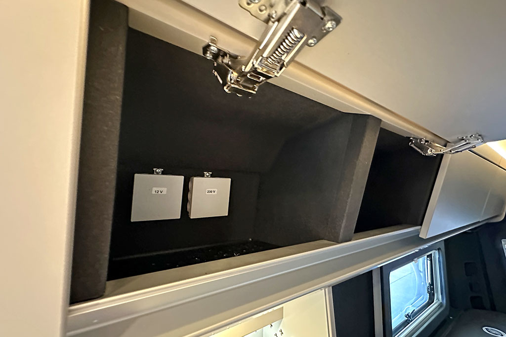 Dachstaufach im Campervan