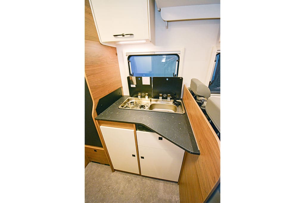 Neue Hymer-Marke: Küche im Corigon T70 S