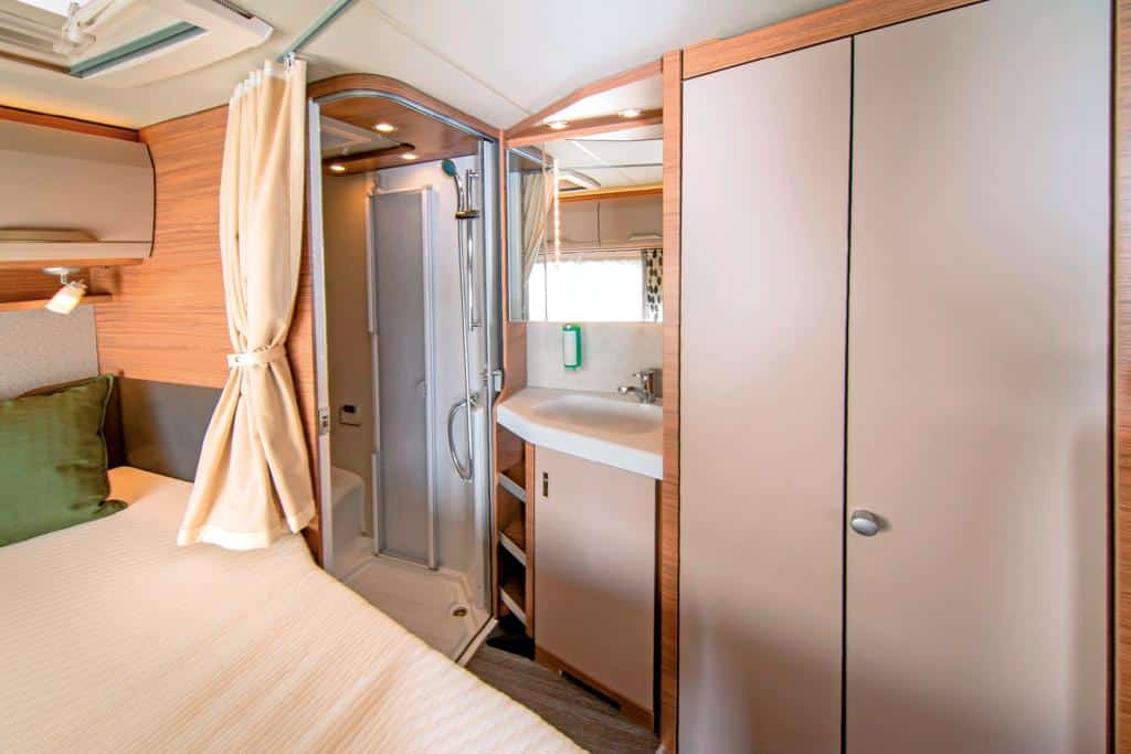 Knaus Van Ti 550 MF Vansation kompakter Teilintegrierter 5,99 Meter Länge