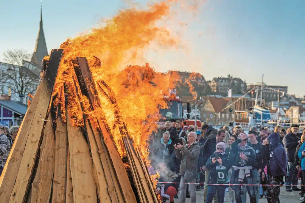 Osterfeuer in Flensburg