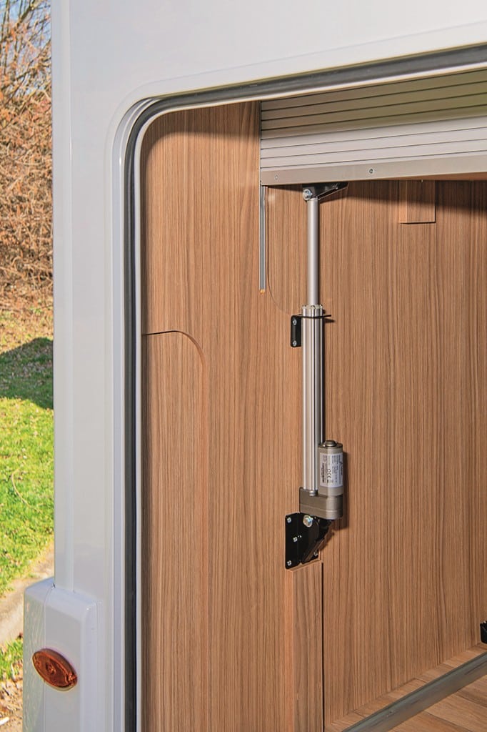 elektrische Höhenverstellung des Queensbetts